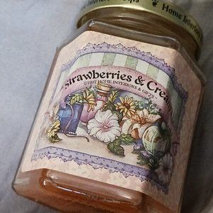 NWT! VINTAGE 1997 HOME INTERIORS CANDLE  (Strawberries & Cream)